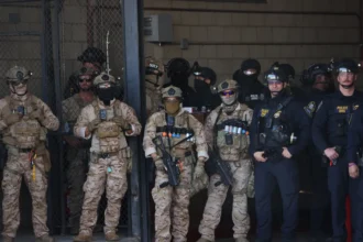 ICE agents used Google to choose businesses for Los Angeles immigration raids | De Último Minuto English