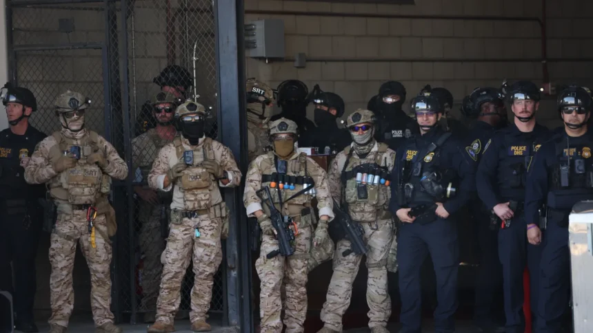 ICE agents used Google to choose businesses for Los Angeles immigration raids | De Último Minuto English