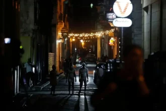 Cuba gradually restores electrical service after the second national blackout of the week | De Último Minuto English