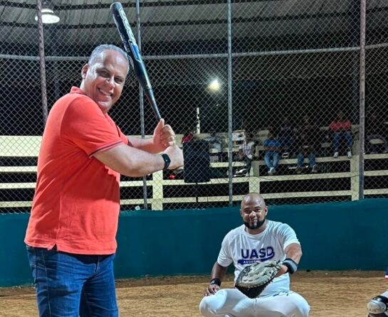 UASD crushes Passports and advances to the semifinal of the IX Government Softball Tournament | De Último Minuto English