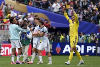 "Belgium comes from behind against Senegal and advances to the round of 16 with a penalty in the 125th minute" | De Último Minuto English