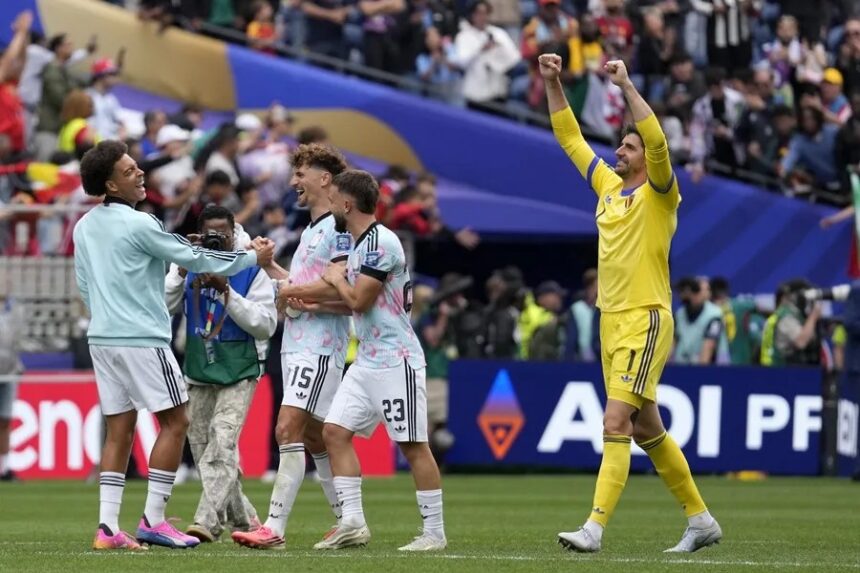 "Belgium comes from behind against Senegal and advances to the round of 16 with a penalty in the 125th minute" | De Último Minuto English