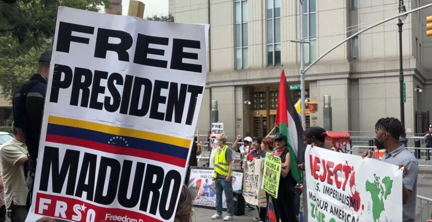 Supporters of Nicolás Maduro gather outside New York courthouse ahead of third hearing