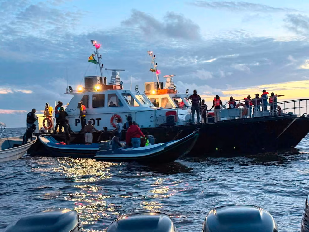 Guyana searches for 83 missing after shipwreck | De Último Minuto English