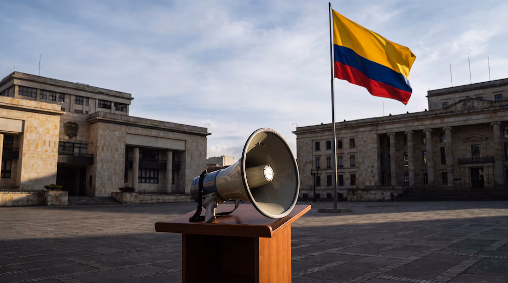 Gustavo Petro invited, once again, to mobilizations on July 20th: “We are going to dance to scare away the dark energies” | De Último Minuto English