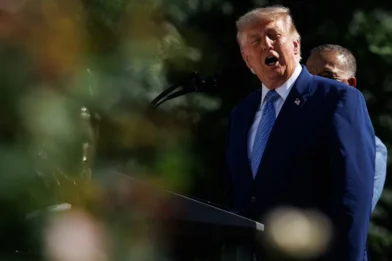 Trump asks the Supreme Court to let him build the Ballroom at the White House | De Último Minuto English