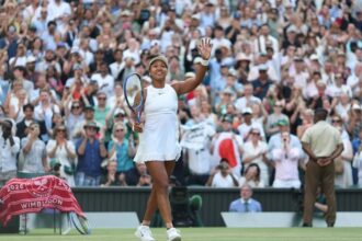 Naomi Osaka surprises Aryna Sabalenka and advances to the Wimbledon quarterfinals | De Último Minuto English