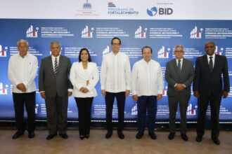 Government highlights progress in the restructuring of the public administration | De Último Minuto English
