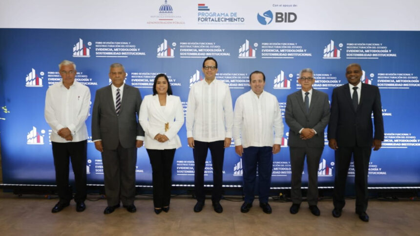 Government highlights progress in the restructuring of the public administration | De Último Minuto English