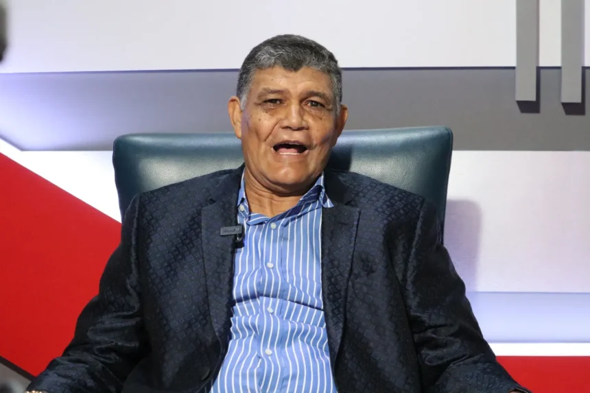 Francisco Peña clarifies that permission to travel abroad had already been approved previously | De Último Minuto English
