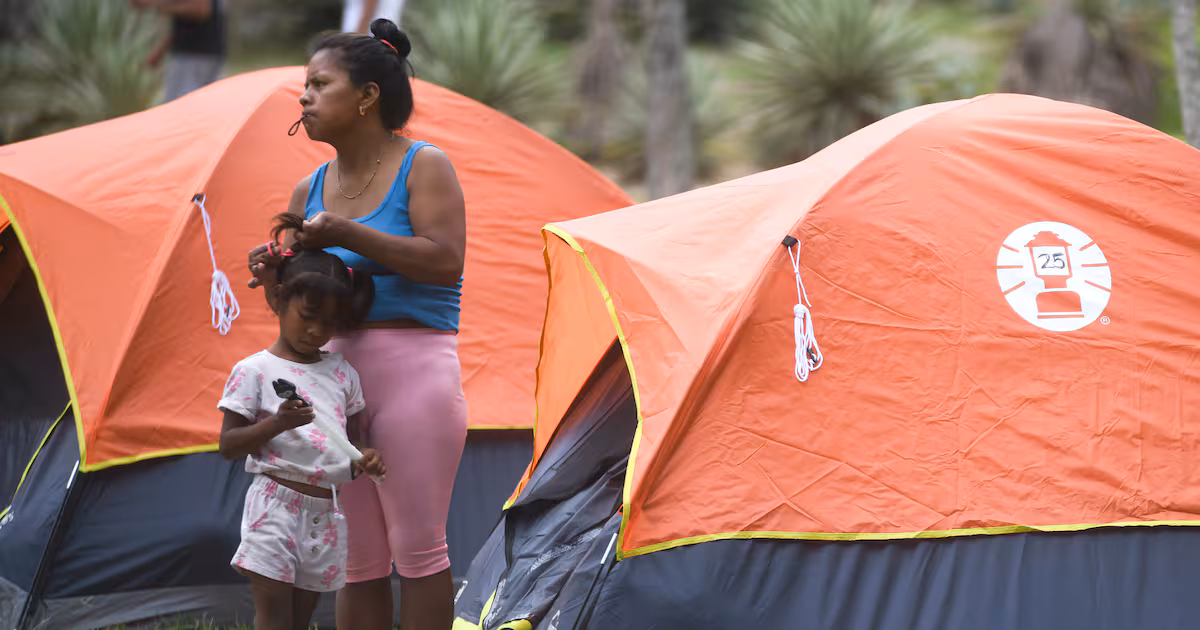Venezuela to resume in-person classes in safe schools following earthquakes | De Último Minuto English