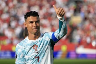 Cristiano Ronaldo fulfills the dream of a Venezuelan child affected by the earthquakes | De Último Minuto English