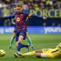 Frenkie de Jong suffers a tear of the medial collateral ligament in his right knee | De Último Minuto English
