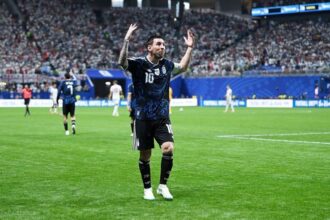 Argentina comes from behind against England with two assists from Messi and advances to the 2026 World Cup final | De Último Minuto English