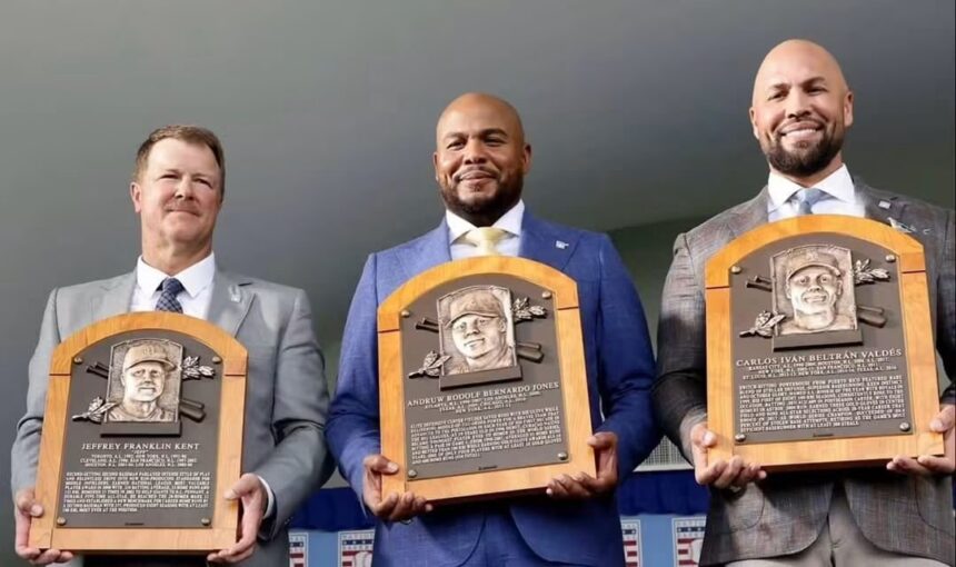 Carlos Beltrán, Andruw Jones, and Jeff Kent are immortalized in the Cooperstown Hall of Fame | De Último Minuto English