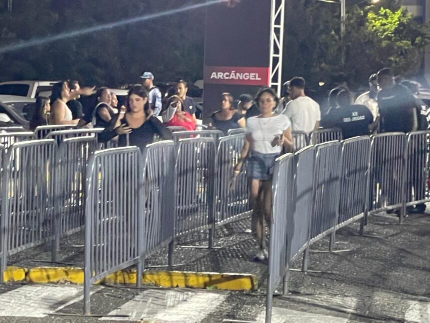 Encarnación Arcángel celebrates his 20-year career tonight in Santiago with “La Maravilla World Tour” | De Último Minuto English