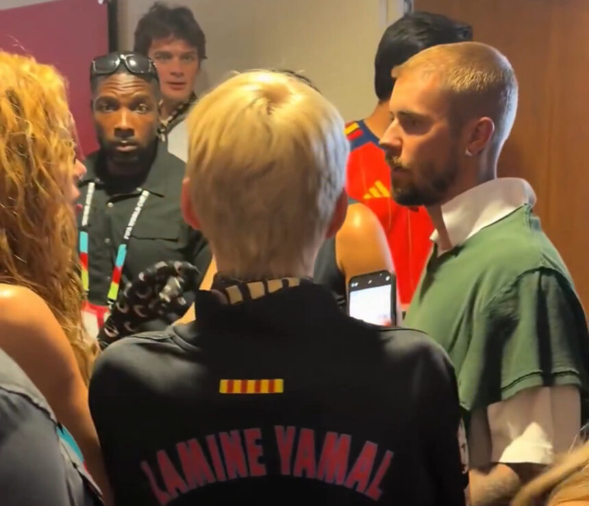 Justin and Hailey Bieber invite Shakira to post-World Cup party after praising her performance | De Último Minuto English