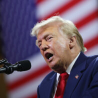 Trump says he is weighing larger military strikes against Iran | De Último Minuto English