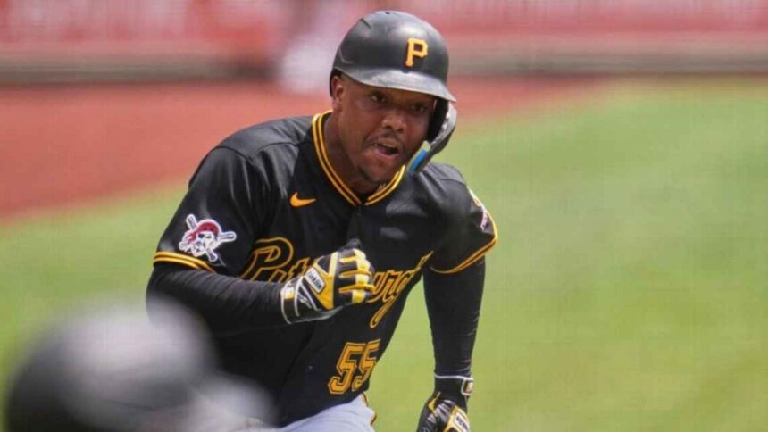 Dominican rookie Esmerlyn Valdez emerges as breakout star for Pirates | De Último Minuto English