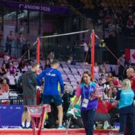 England gymnast Gabriel Langton released from hospital after frightening fall | De Último Minuto English
