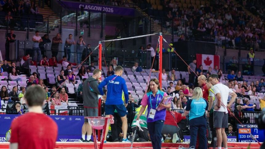 England gymnast Gabriel Langton released from hospital after frightening fall | De Último Minuto English
