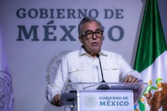 Video shows Sinaloa governor Rubén Rocha Moya under military security in Badiraguato | De Último Minuto English