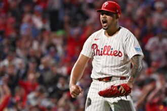 Jhoan Durán earns his 23rd save and secures the Phillies' victory over Cincinnati | De Último Minuto English