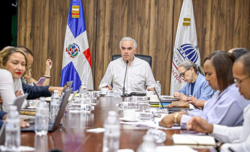 Minerd activates plan to welcome more than 2 million students for the 2026-2027 School Year | De Último Minuto English