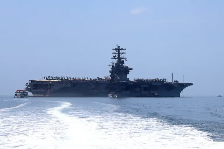 U.S. warns that 20 warships are patrolling the Middle East amid the new escalation with Iran | De Último Minuto English