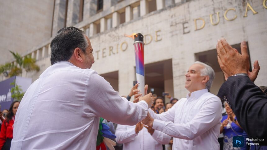 INEFI and MINERD receive the torch of the Central American and Caribbean Games Santo Domingo 2026 | De Último Minuto English