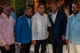 Top executives and talent from Alofoke Media Group were present at the celebration of the U.S. independence. | De Último Minuto English