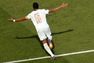 Mbappé equals Messi with eight goals and leads France to the 2026 World Cup semifinals | De Último Minuto English