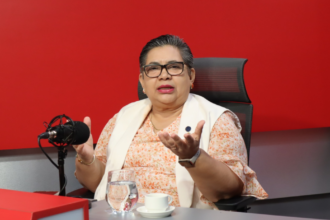 Economist claims fuel price drop was a political decision | De Último Minuto English