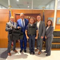 Dominican consul in New York manages the delivery of 849 bulletproof vests | De Último Minuto English