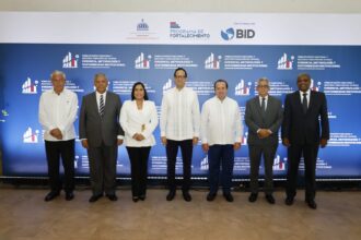 Government highlights progress in public administration restructuring during forum | De Último Minuto English