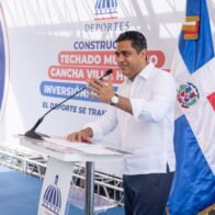 Kelvin Cruz and Eduardo Familia lead the groundbreaking ceremony for the multipurpose roofed facility in Villa Hermosa with an investment of nearly RD$32 million | De Último Minuto English