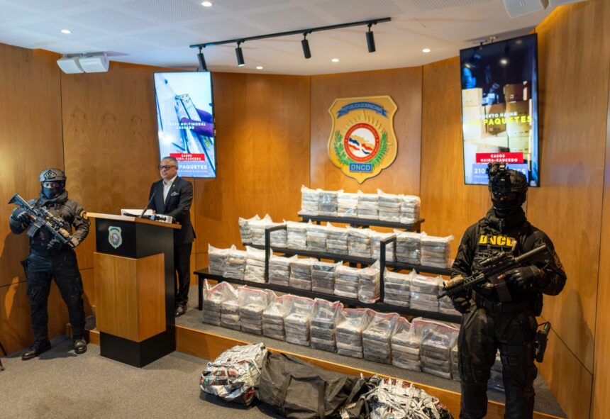 U.S. Joint Interagency Task Force South highlights DR for results in the fight against drug trafficking | De Último Minuto English