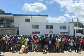 Army detains 99 Haitians in irregular migratory status during operation in Dajabón | De Último Minuto English