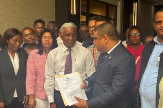 Deputies and community members call to stop the installation of a landfill in La Cuaba | De Último Minuto English