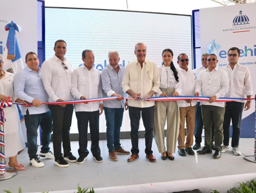 Abinader inaugurates Cruce Los Quemados highway that boosts development in Santiago Rodríguez | De Último Minuto English