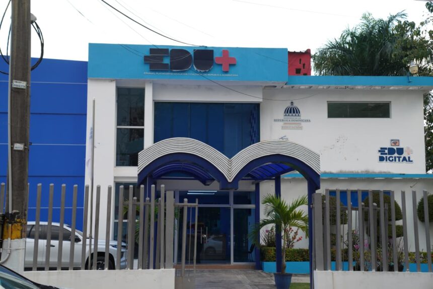 EDUMÁS Radio expands its national coverage and strengthens access to educational content | De Último Minuto English