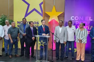 PLD calls for declaring a health emergency to protect mango exports | De Último Minuto English