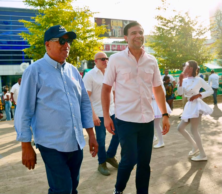 Roberto Ángel Salcedo leads extensive cultural day in San Cristóbal | De Último Minuto English