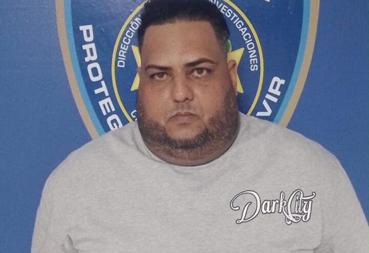 "Angelito" or "El Gordo" turns himself in to the Police, wanted for attempted homicide in Santiago | De Último Minuto English