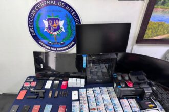 DINTEL dismantles alleged forgery network in Santiago; seizes firearm and arrests five people | De Último Minuto English