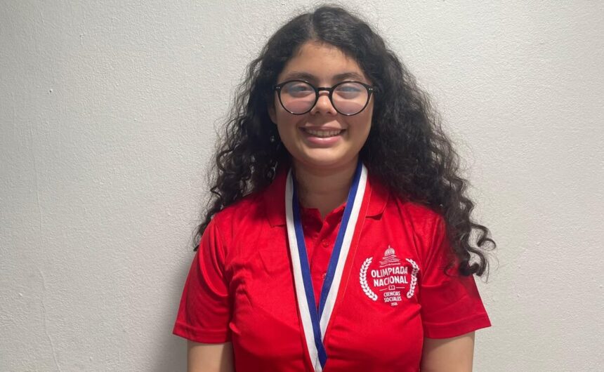 Student from San Martín de Porres School reaches third place nationally in Social Sciences Olympiad | De Último Minuto English