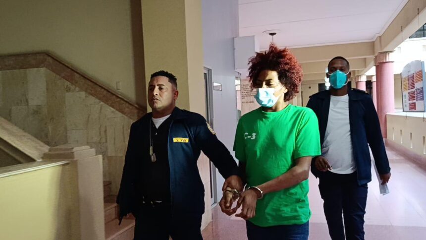 Pretrial detention for “Marola” for the robbery of RD$1.1 million in front of a business in Santiago | De Último Minuto English