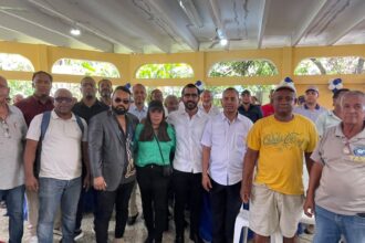 Doctor Luis Cruz Camacho recognizes the value of Dominican fathers with a great celebration | De Último Minuto English