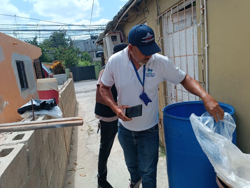 Public Health carries out a campaign against dengue in Villa Verde and Villa Hermosa | De Último Minuto English