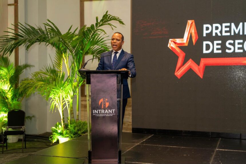 INTRANT holds first edition of the National Road Safety Award; recognizes 13 companies | De Último Minuto English